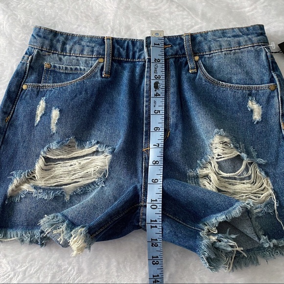 NWT Vintage Cut Highrise Distressed Jean Shorts - Picture 7 of 13